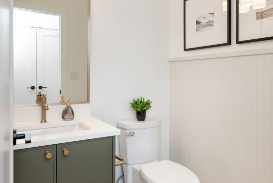 COPYRIGHTED BY D&M IMAGES