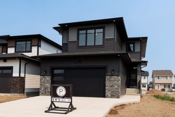 COPYRIGHTED BY D&M IMAGES