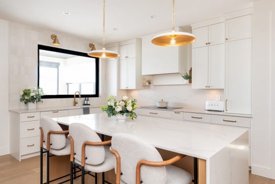 COPYRIGHTED BY D&M IMAGES