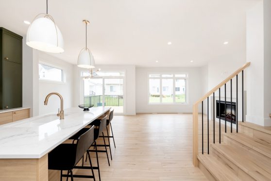 COPYRIGHTED BY D&M IMAGES