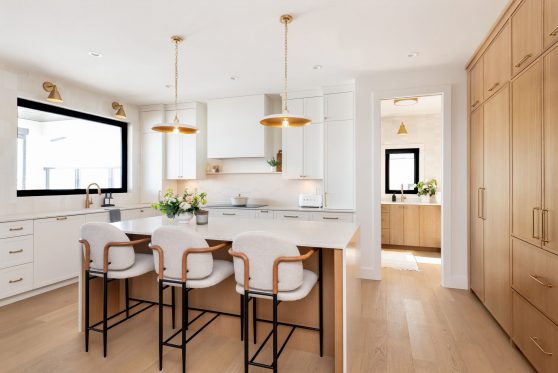 COPYRIGHTED BY D&M IMAGES