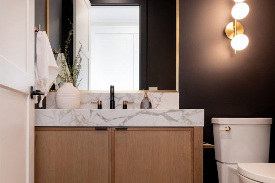 COPYRIGHTED BY D&M IMAGES