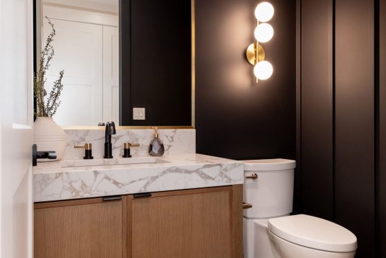 COPYRIGHTED BY D&M IMAGES