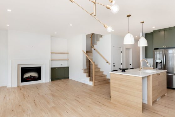 COPYRIGHTED BY D&M IMAGES