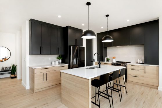 COPYRIGHTED BY D&M IMAGES