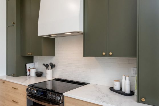 COPYRIGHTED BY D&M IMAGES