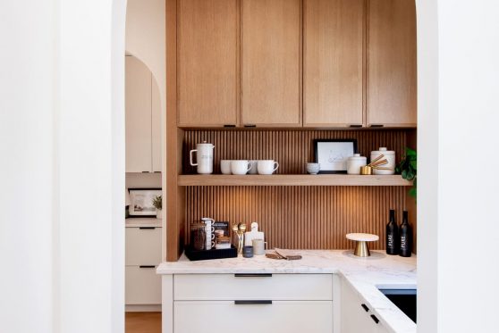 COPYRIGHTED BY D&M IMAGES