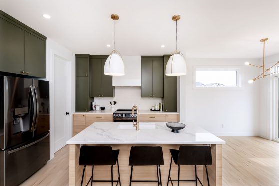 COPYRIGHTED BY D&M IMAGES