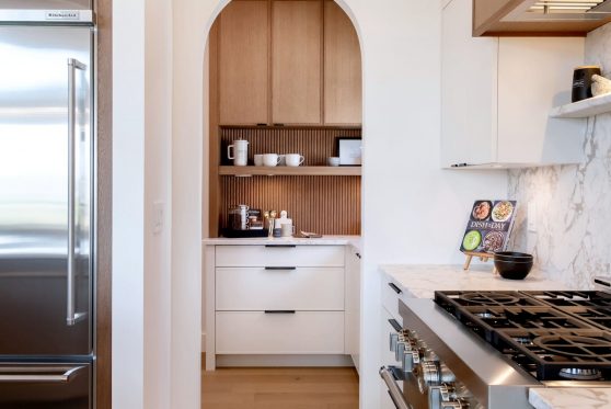 COPYRIGHTED BY D&M IMAGES