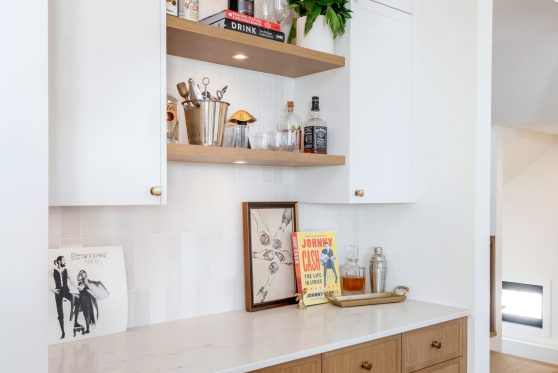 COPYRIGHTED BY D&M IMAGES