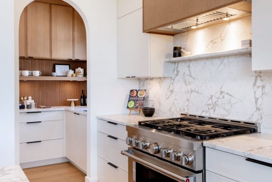 COPYRIGHTED BY D&M IMAGES