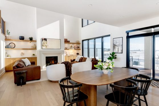 COPYRIGHTED BY D&M IMAGES