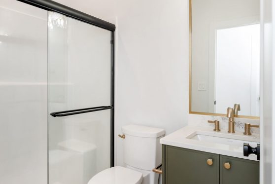 COPYRIGHTED BY D&M IMAGES