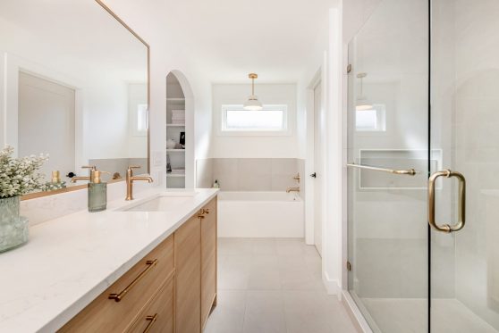 COPYRIGHTED BY D&M IMAGES