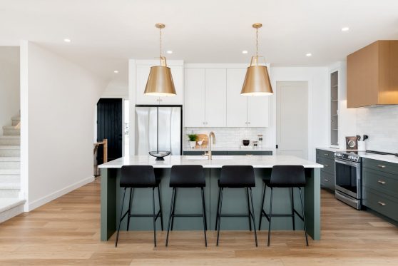 COPYRIGHTED BY D&M IMAGES