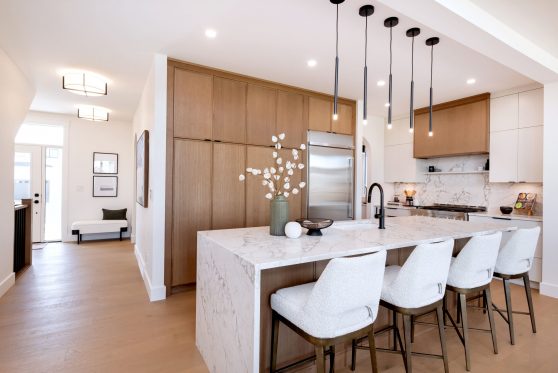 COPYRIGHTED BY D&M IMAGES