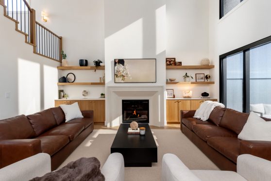 COPYRIGHTED BY D&M IMAGES