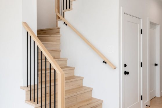 COPYRIGHTED BY D&M IMAGES