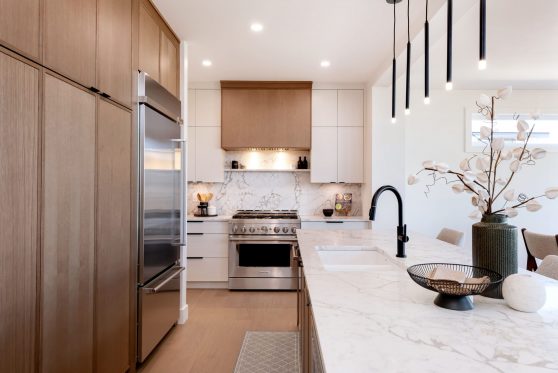 COPYRIGHTED BY D&M IMAGES