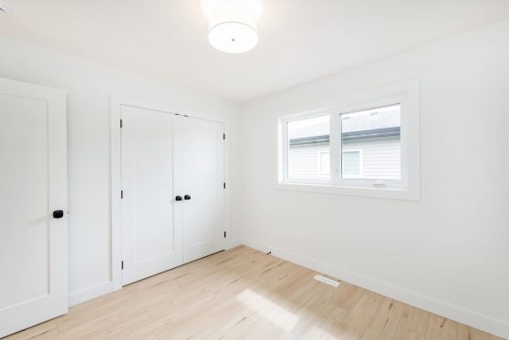 COPYRIGHTED BY D&M IMAGES