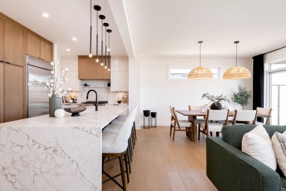 COPYRIGHTED BY D&M IMAGES