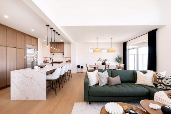 COPYRIGHTED BY D&M IMAGES