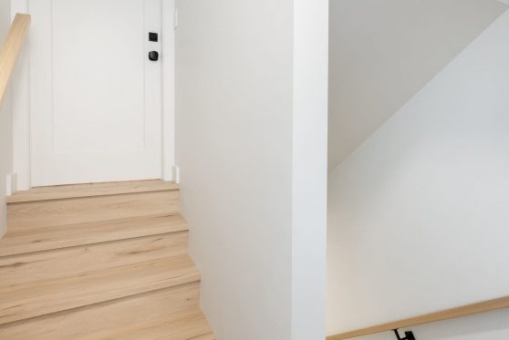 COPYRIGHTED BY D&M IMAGES