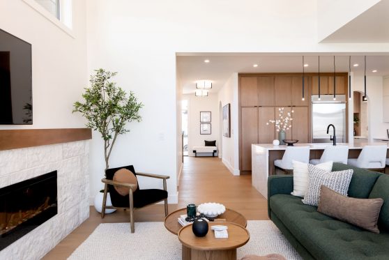 COPYRIGHTED BY D&M IMAGES