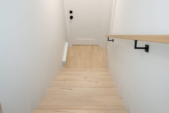 COPYRIGHTED BY D&M IMAGES