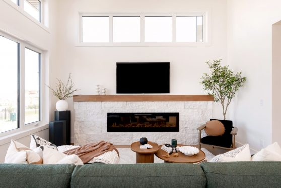 COPYRIGHTED BY D&M IMAGES