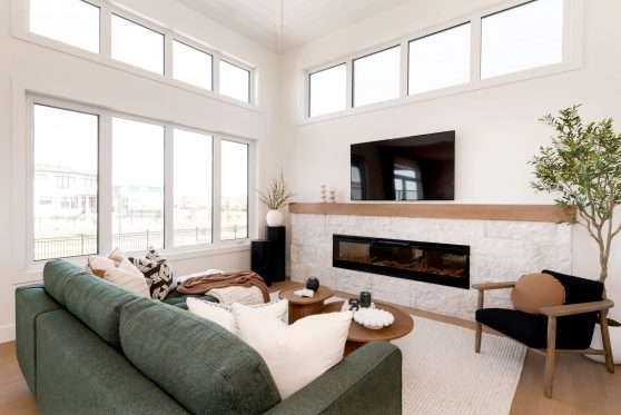 COPYRIGHTED BY D&M IMAGES