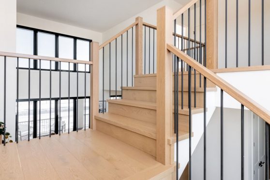 COPYRIGHTED BY D&M IMAGES