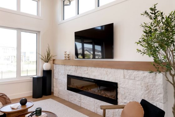 COPYRIGHTED BY D&M IMAGES