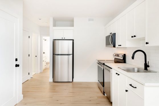 COPYRIGHTED BY D&M IMAGES