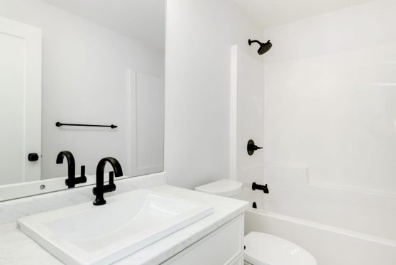 COPYRIGHTED BY D&M IMAGES