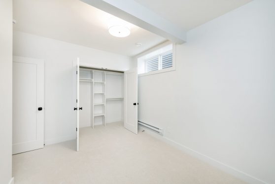 COPYRIGHTED BY D&M IMAGES