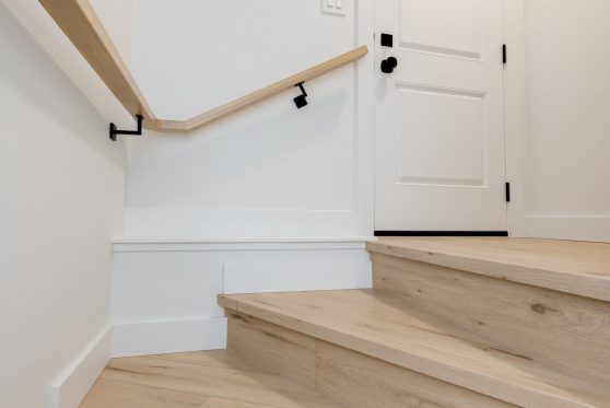 COPYRIGHTED BY D&M IMAGES