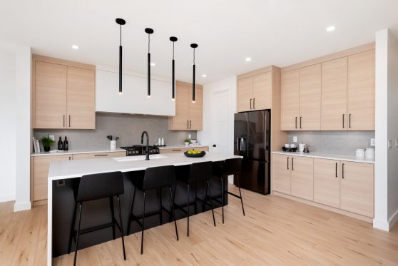 COPYRIGHTED BY D&M IMAGES