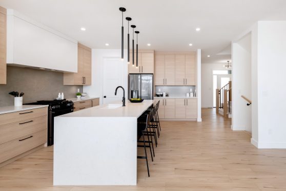 COPYRIGHTED BY D&M IMAGES