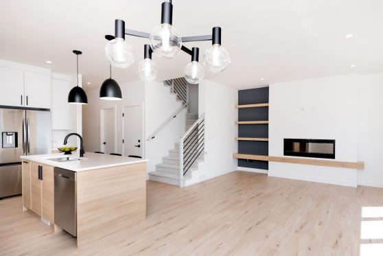 COPYRIGHTED BY D&M IMAGES