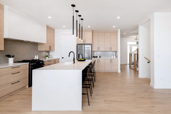 COPYRIGHTED BY D&M IMAGES