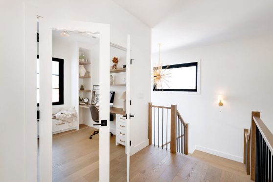 COPYRIGHTED BY D&M IMAGES