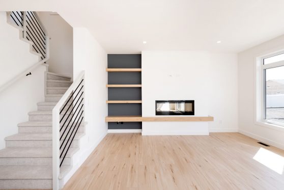 COPYRIGHTED BY D&M IMAGES