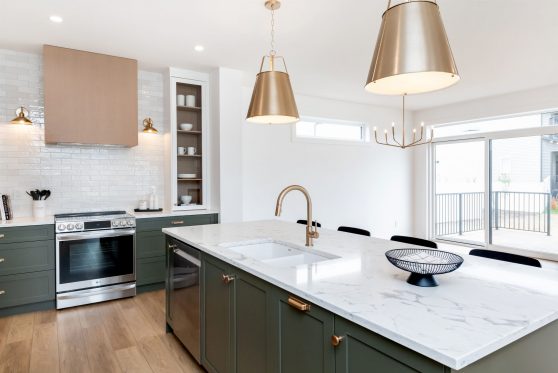 COPYRIGHTED BY D&M IMAGES