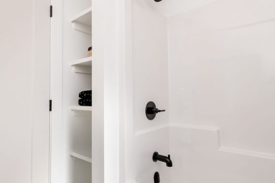 COPYRIGHTED BY D&M IMAGES