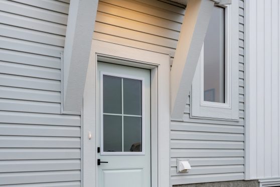 COPYRIGHTED BY D&M IMAGES