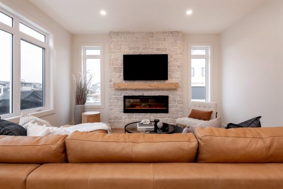 COPYRIGHTED BY D&M IMAGES