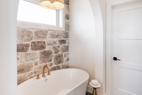 COPYRIGHTED BY D&M IMAGES