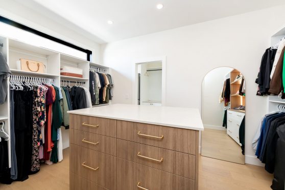 COPYRIGHTED BY D&M IMAGES