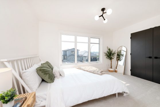 COPYRIGHTED BY D&M IMAGES